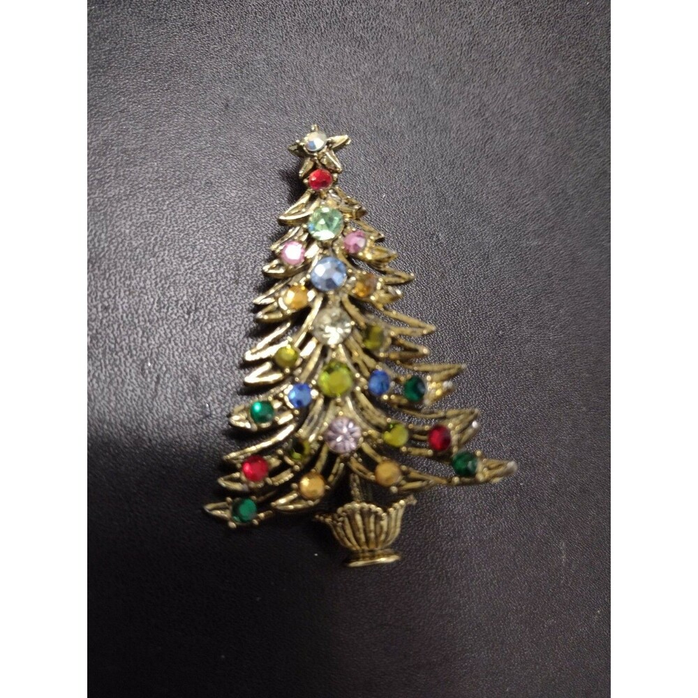 Vintage Hollycraft Gold Tone Christmas Tree Brooch